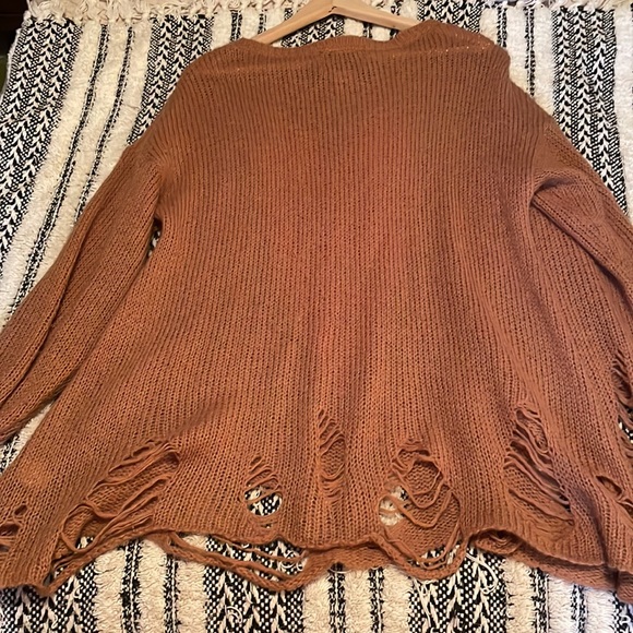 WILDFOX ORGINAL HEART SWEATER - Picture 5 of 5